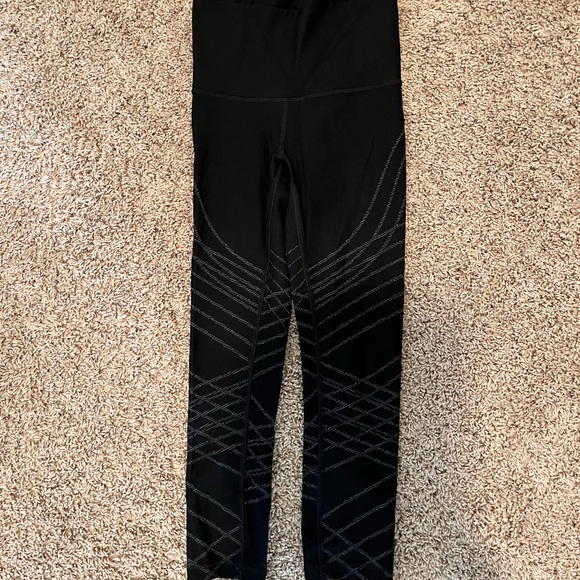 lululemon athletica Pants - Lululemon Mapped Out High-Rise Crop 21"
Black / Asphalt Grey